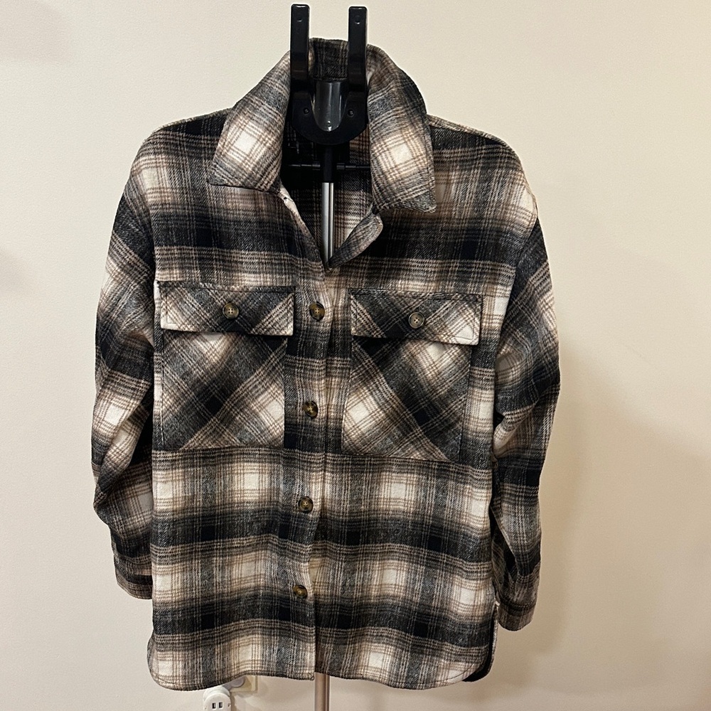 Wild Fable Black Tan and Cream Plaid Shirt Jacket -Size S